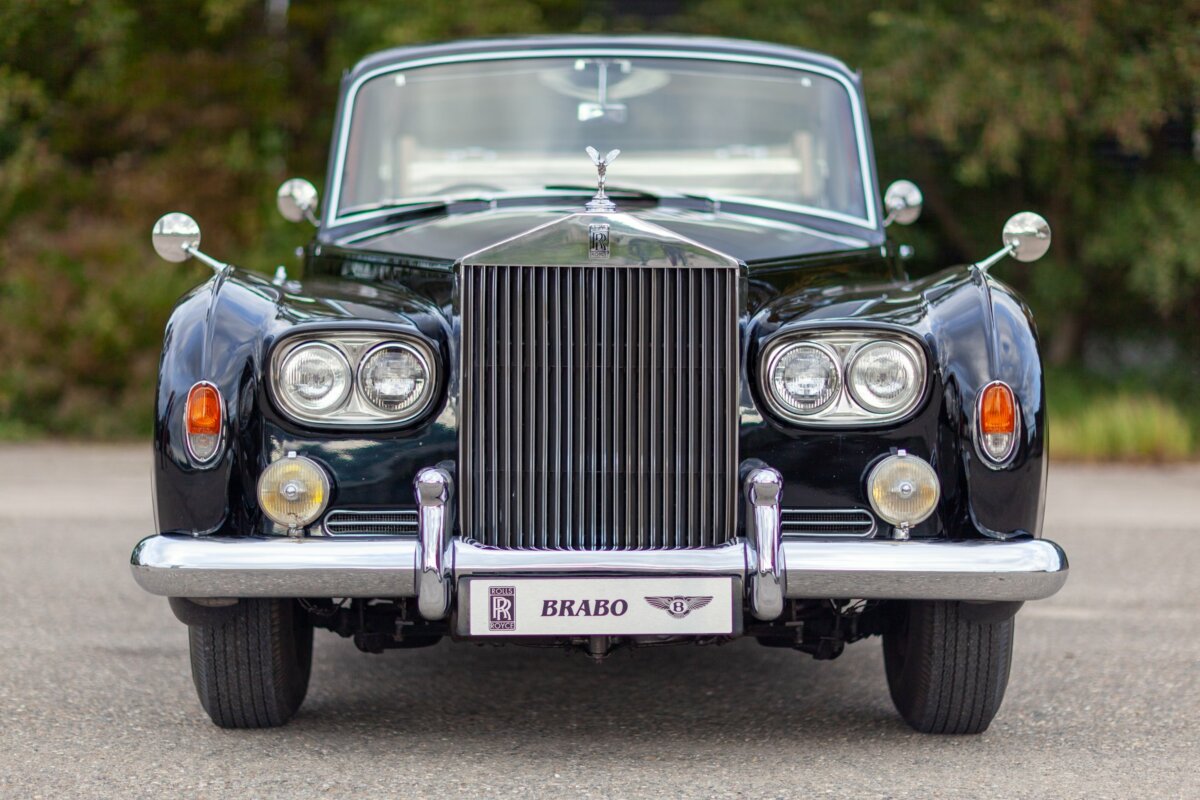 Rolls-Royce Phantom V Landaulette RHD