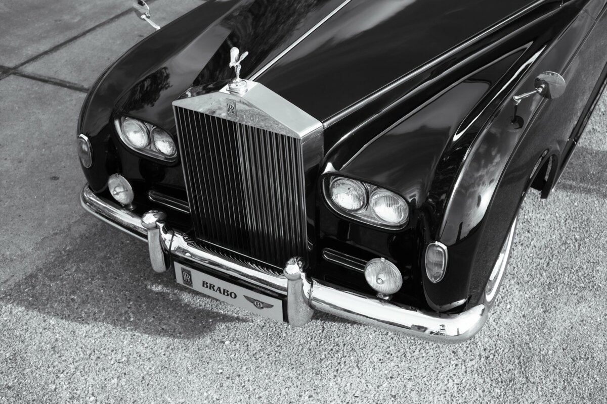 Rolls-Royce Phantom V Landaulette RHD