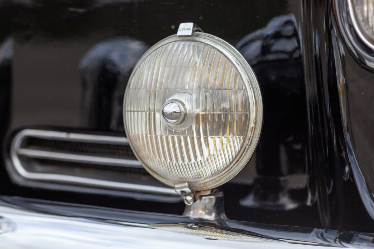 Rolls-Royce Phantom V Landaulette RHD