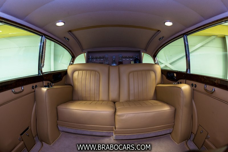 Rolls-Royce Silver Wraith